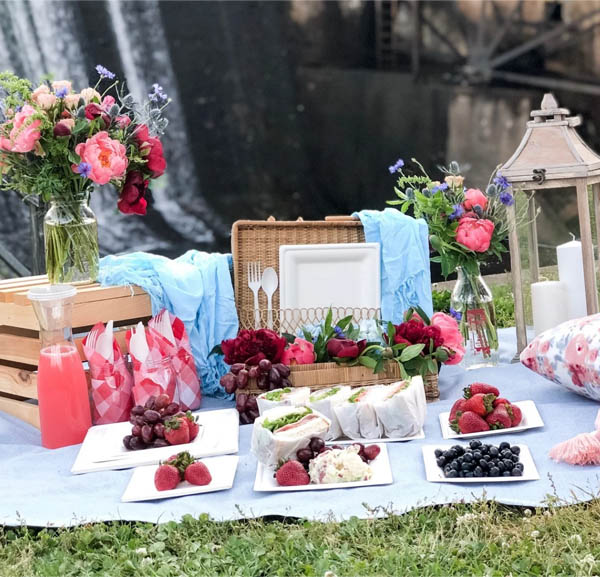 An American picnic in an eco-friendly way